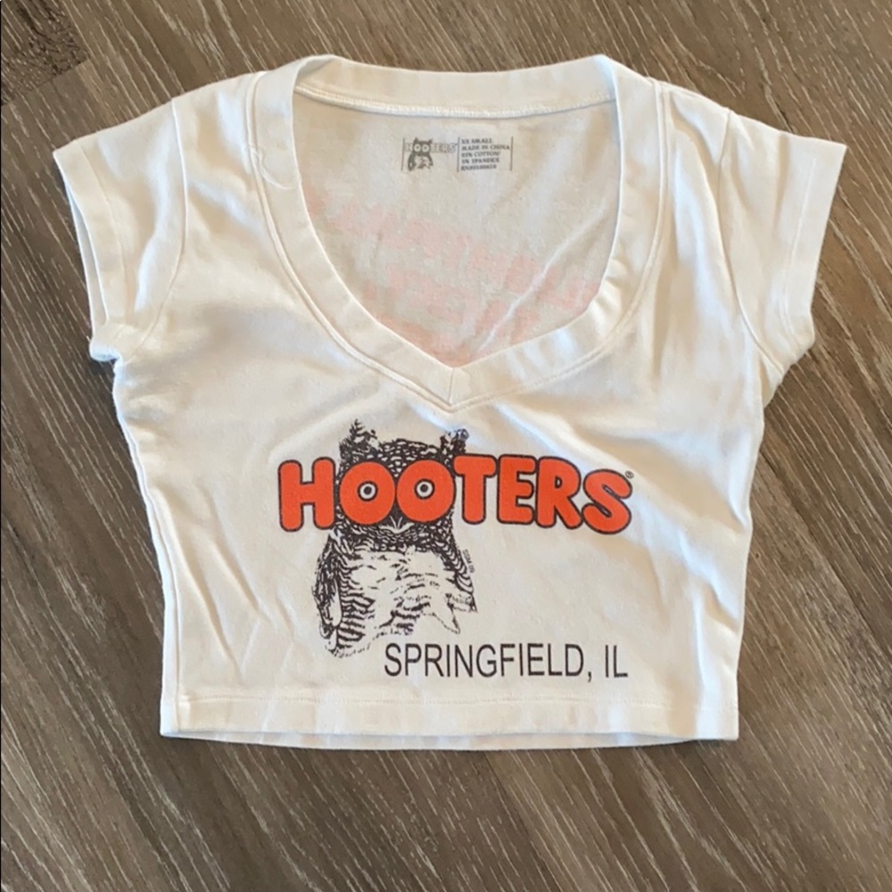 OFFICIAL HOOTERS CROP TOP